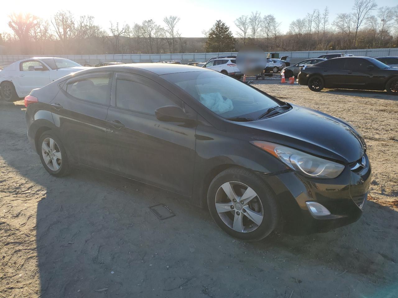 2013 HYUNDAI ELANTRA GL - Image 4