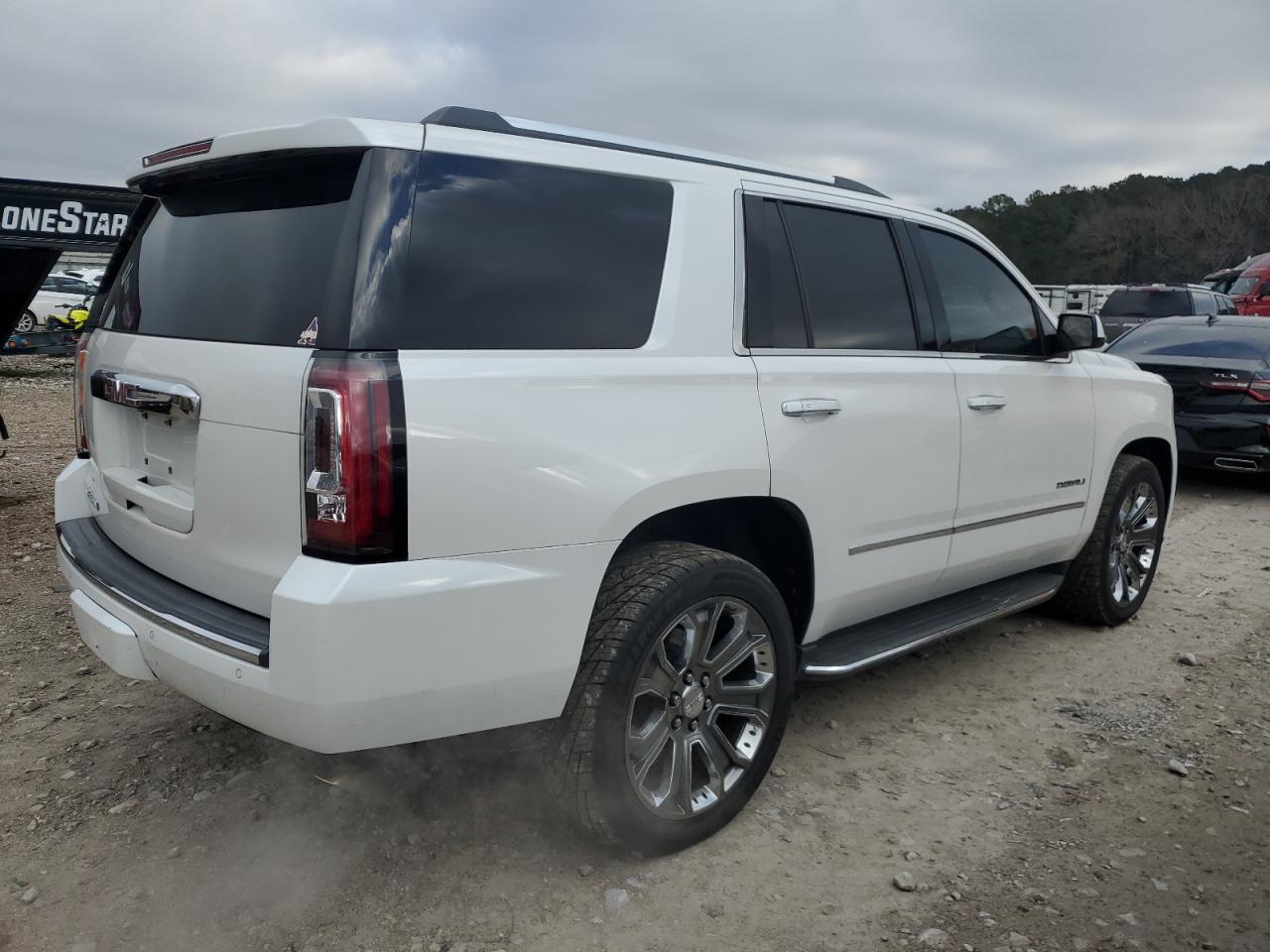 2016 GMC YUKON DENA - Фото 3