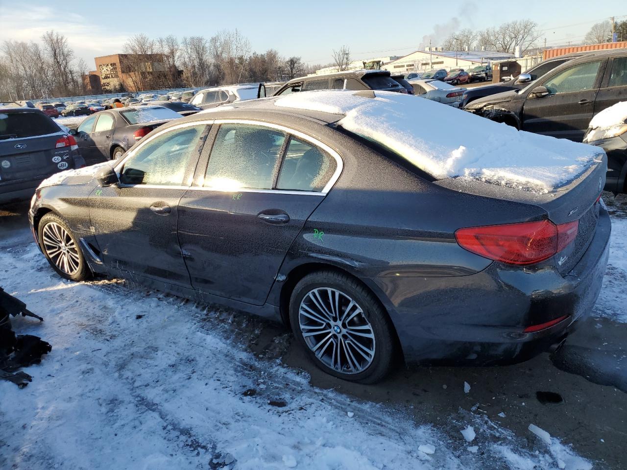 2018 BMW 530 XI - Фото 2