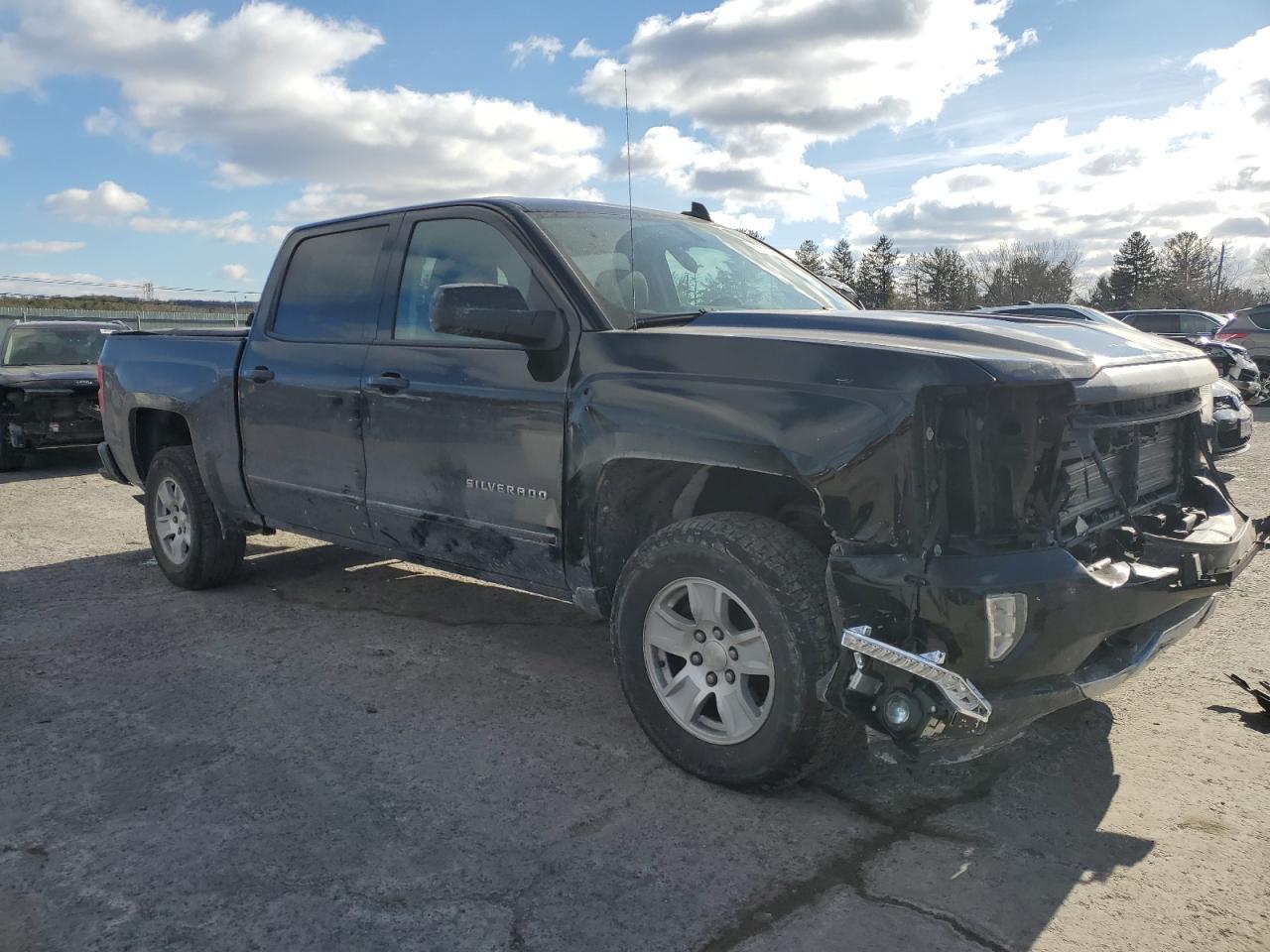2017 CHEVROLET SILVERADO - Image 4