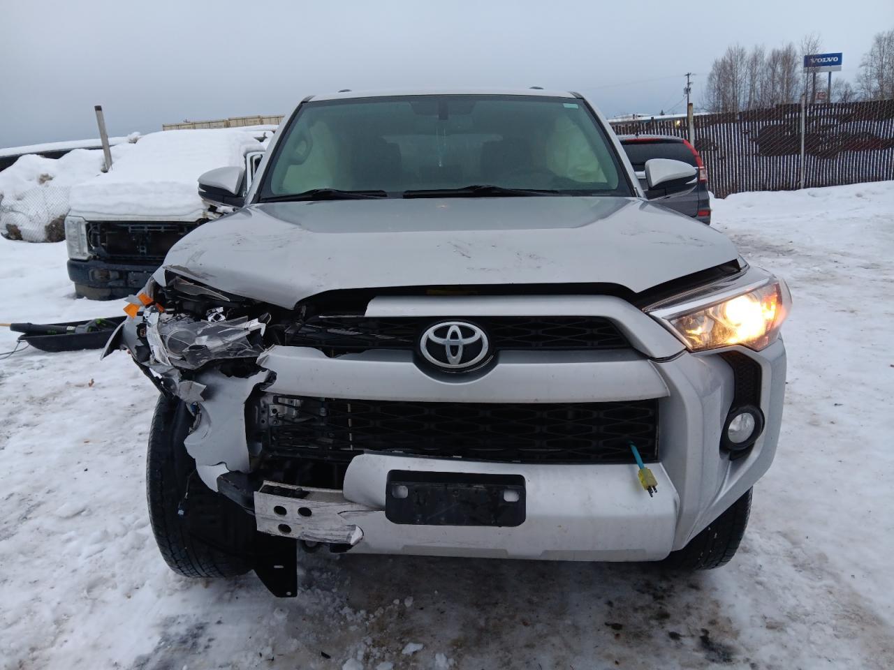 2019 TOYOTA 4RUNNER SR - Фото 5