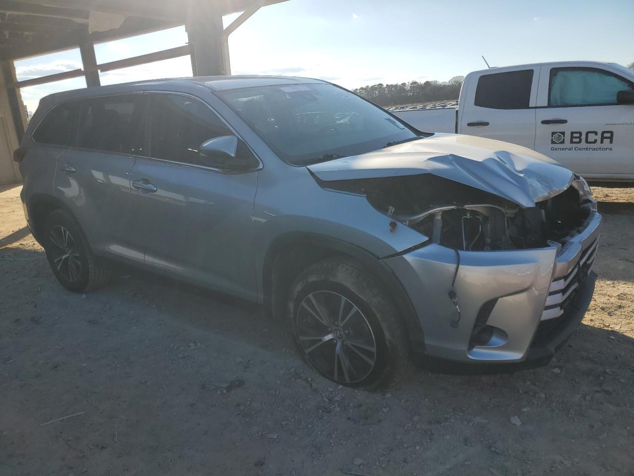 2019 TOYOTA HIGHLANDER - Image 4
