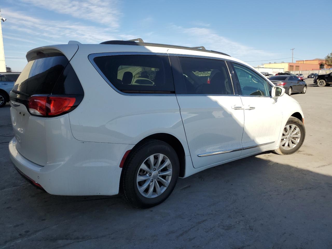 2017 CHRYSLER PACIFICA T - Фото 3