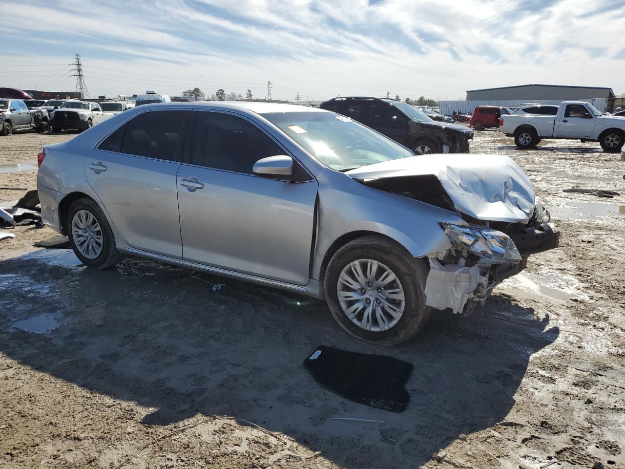 2014 TOYOTA CAMRY L - Image 4