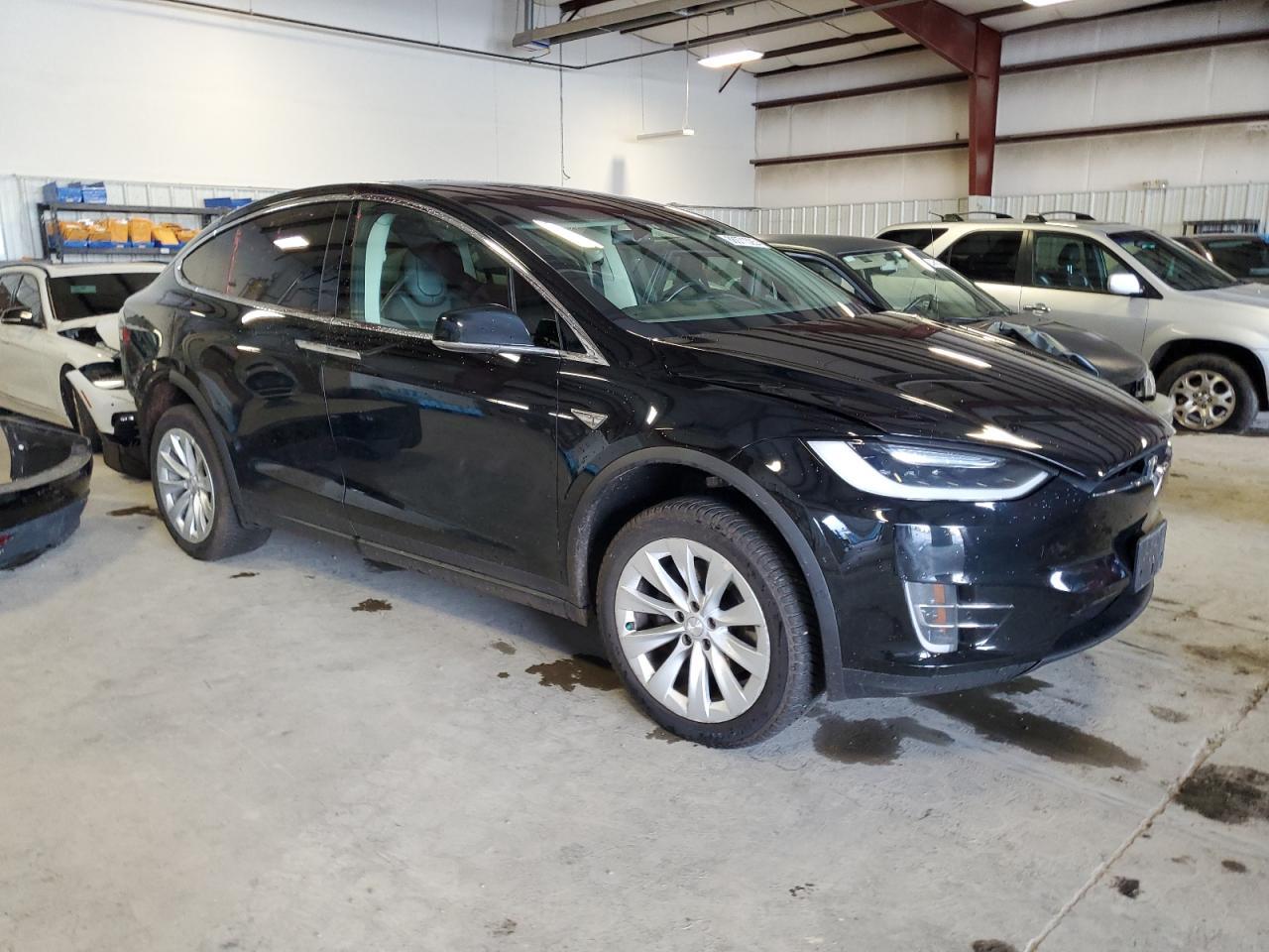 2016 TESLA MODEL X - Фото 4