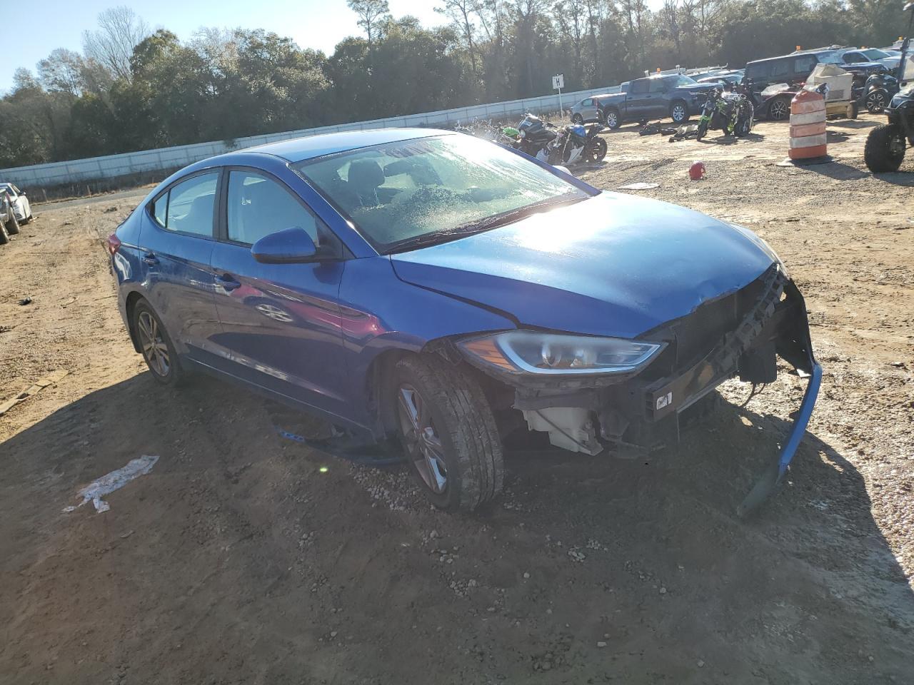 2018 HYUNDAI ELANTRA SE - Image 4