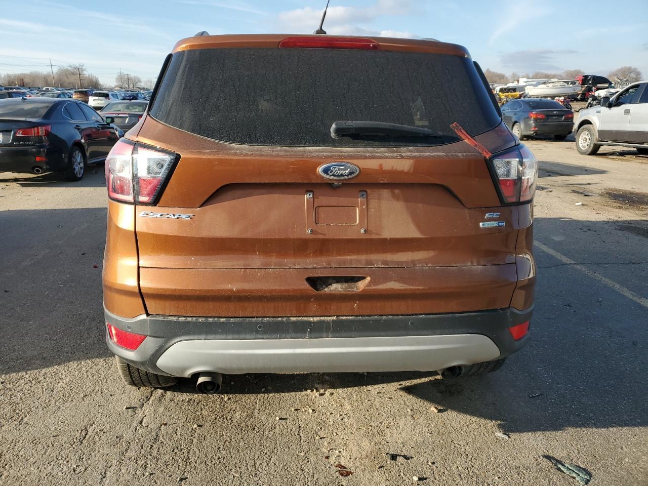 2017 FORD ESCAPE SE - Фото 6