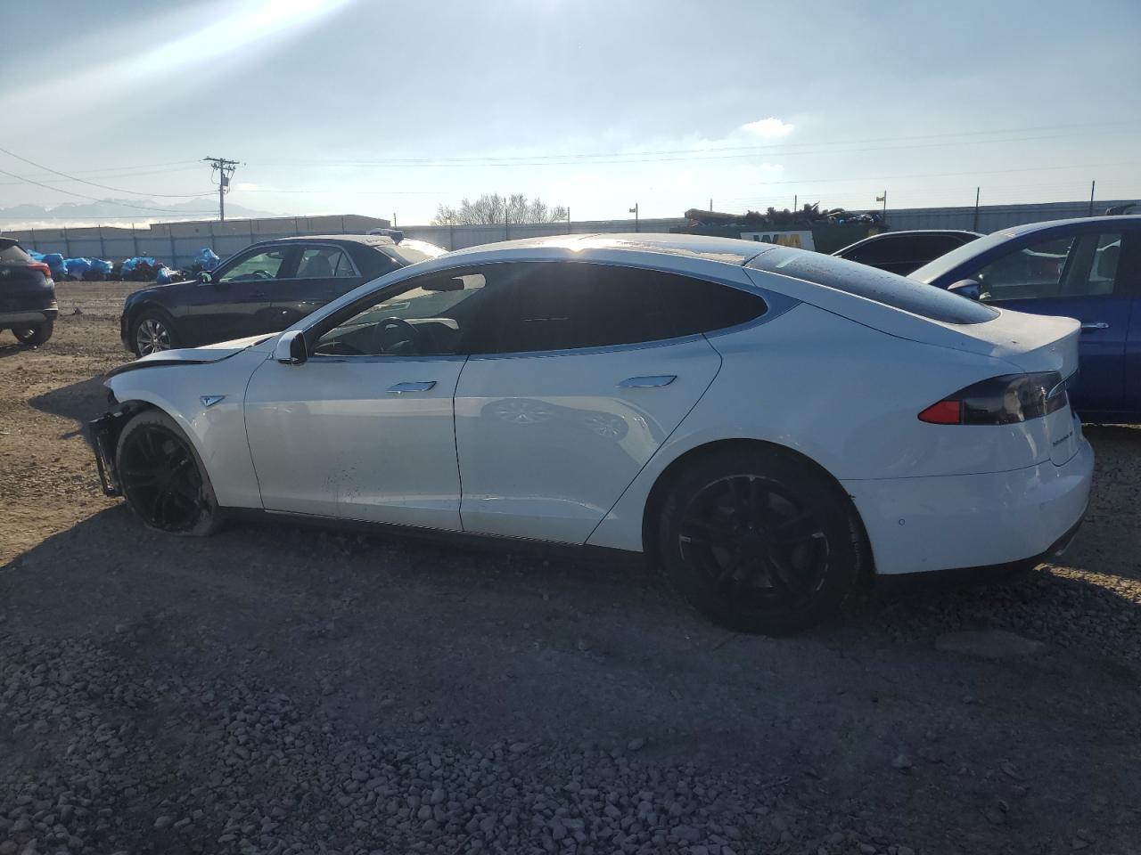 2015 TESLA MODEL S 70 - Фото 2