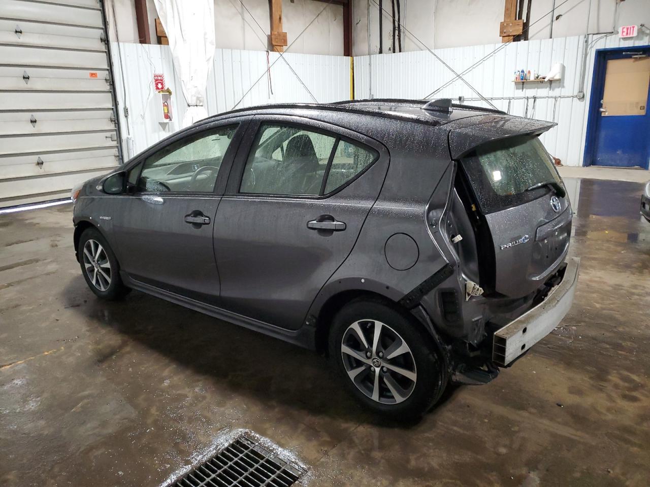 2019 TOYOTA PRIUS C - Фото 2