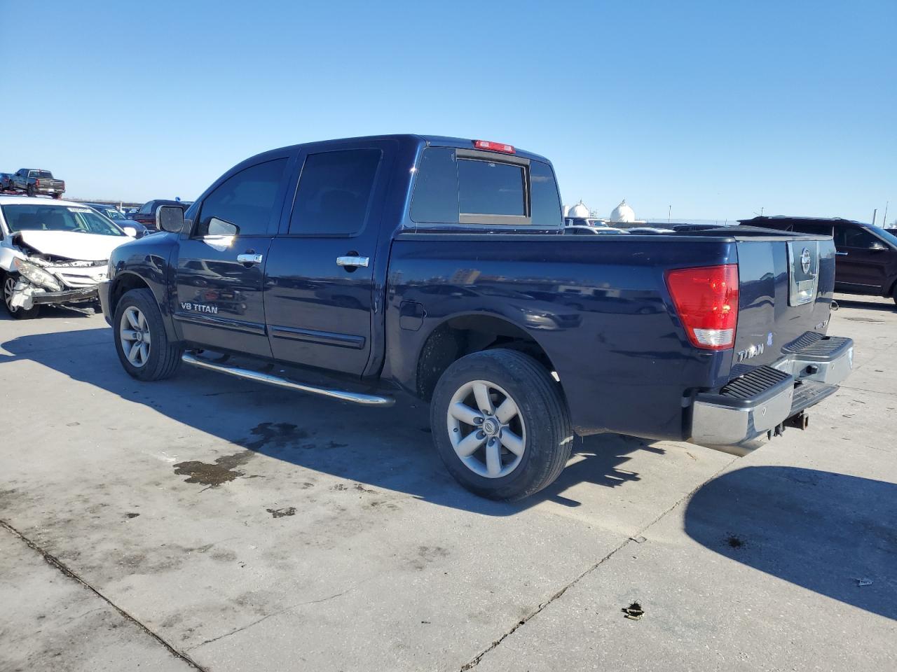 2012 NISSAN TITAN S - Фото 2