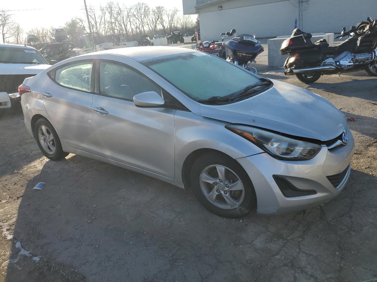 2015 HYUNDAI ELANTRA SE - Фото 4