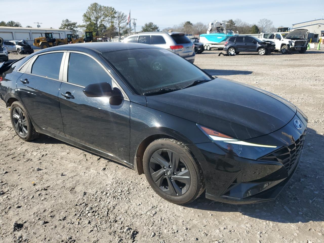 2022 HYUNDAI ELANTRA SE - Image 4