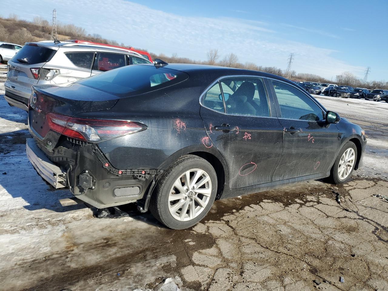 2023 TOYOTA CAMRY LE - Фото 3