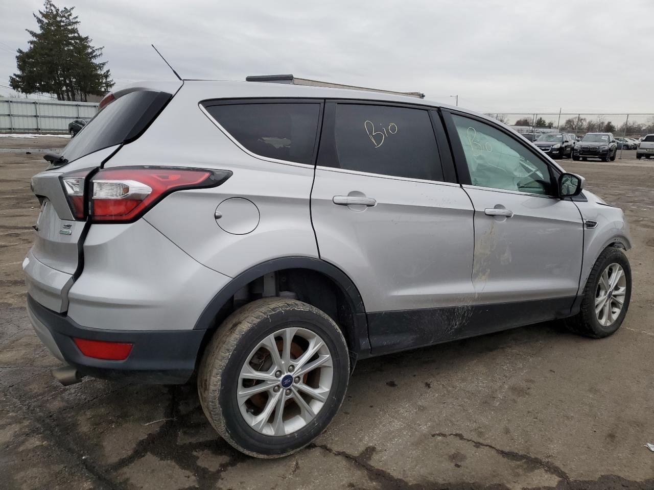 2017 FORD ESCAPE SE - Фото 3