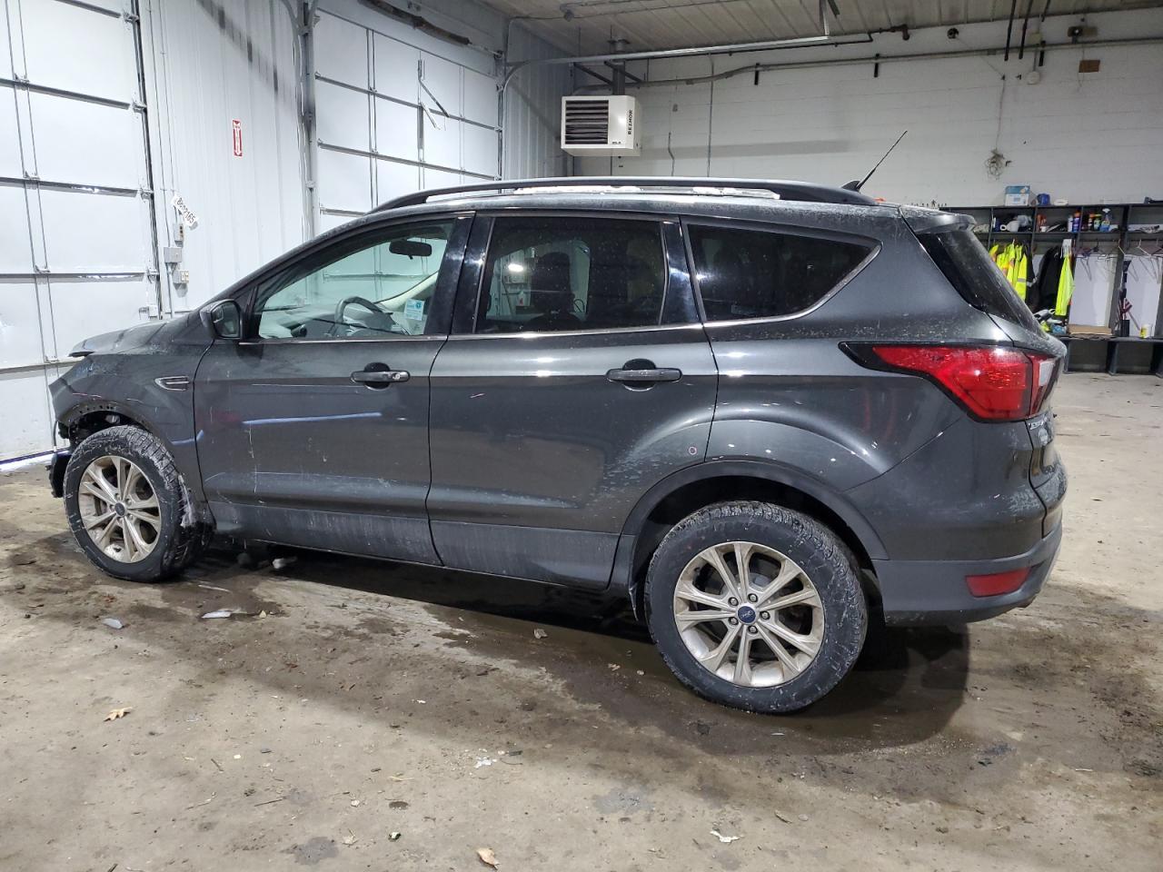 2019 FORD ESCAPE SEL - Image 2