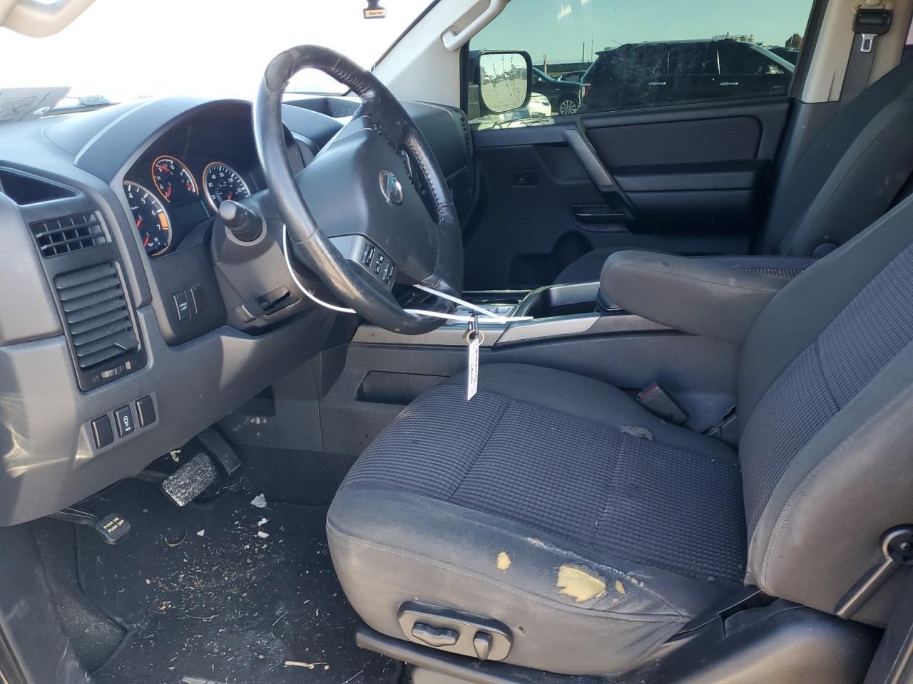 2012 NISSAN TITAN S - Фото 7