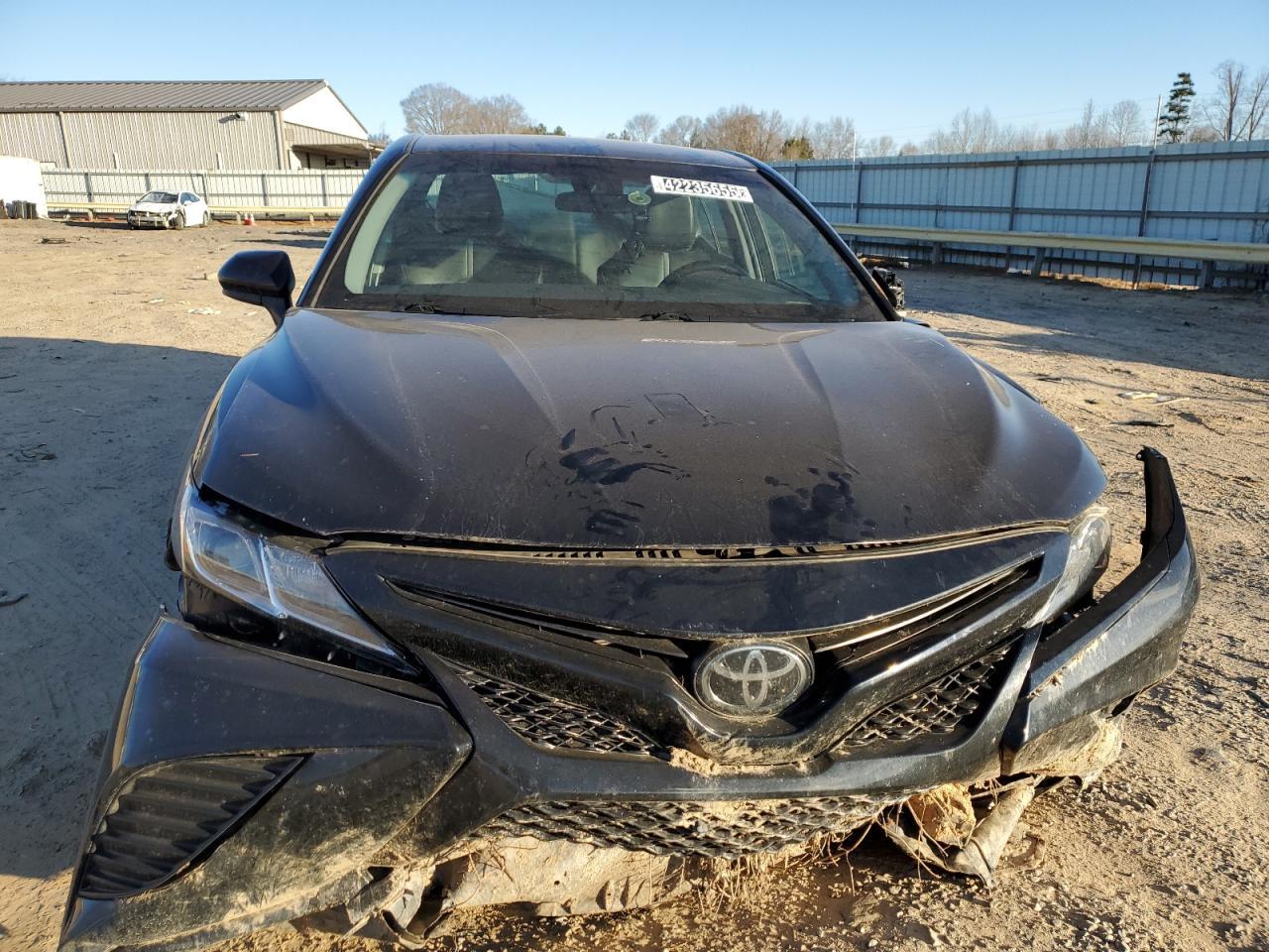 2020 TOYOTA CAMRY SE - Фото 5