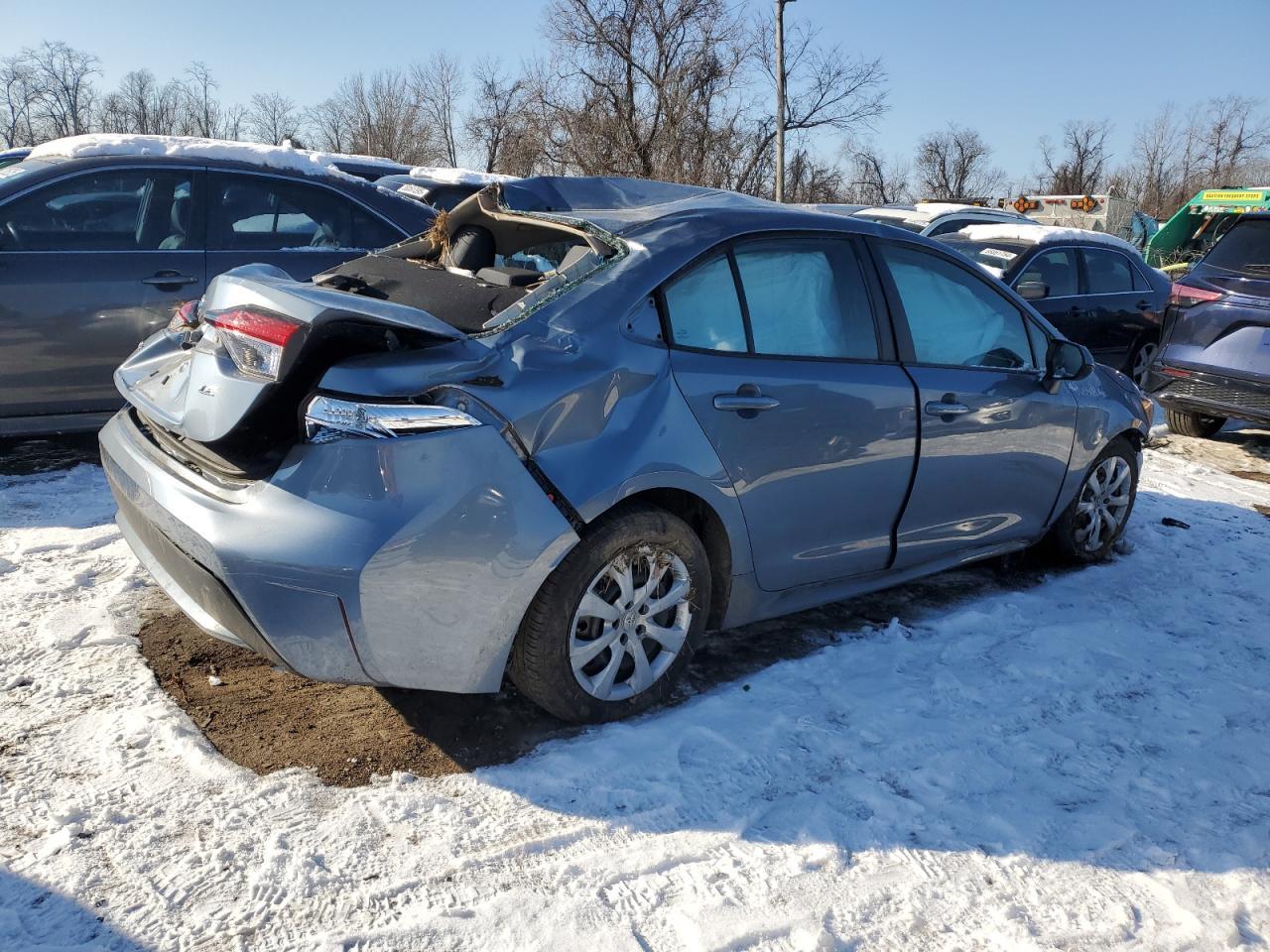 2020 TOYOTA COROLLA LE - Фото 3