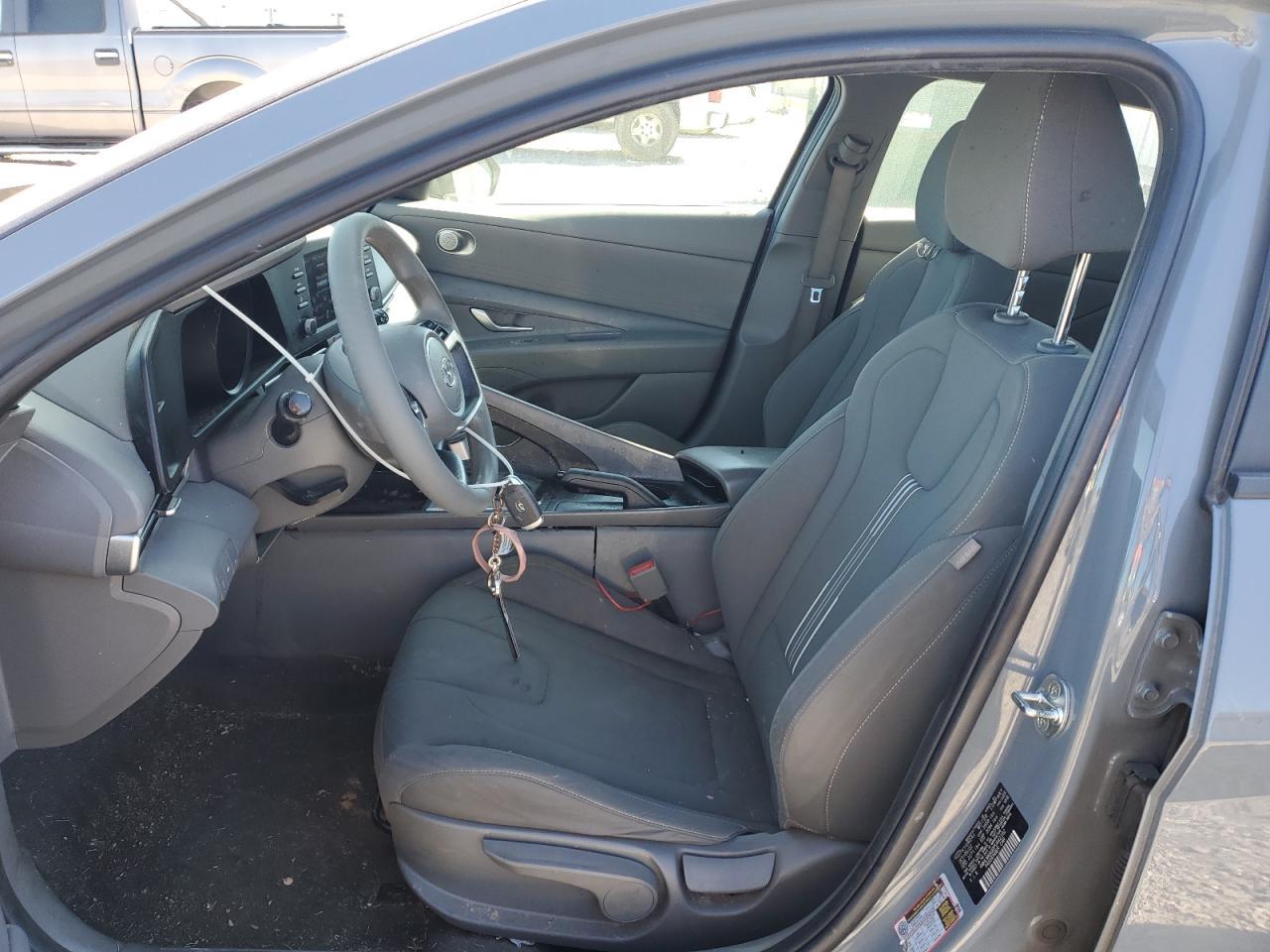2023 HYUNDAI ELANTRA SE - Фото 7