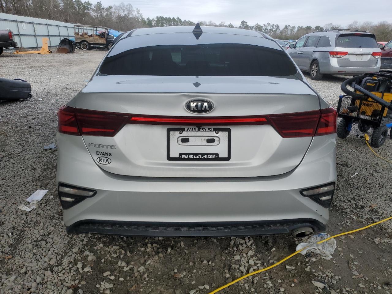2021 KIA FORTE FE - Фото 6