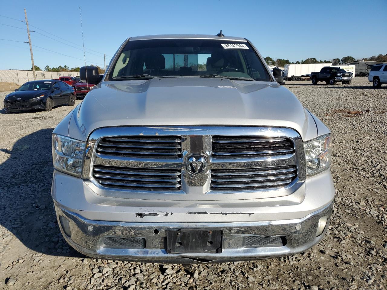 2017 RAM 1500 SLT - Image 5