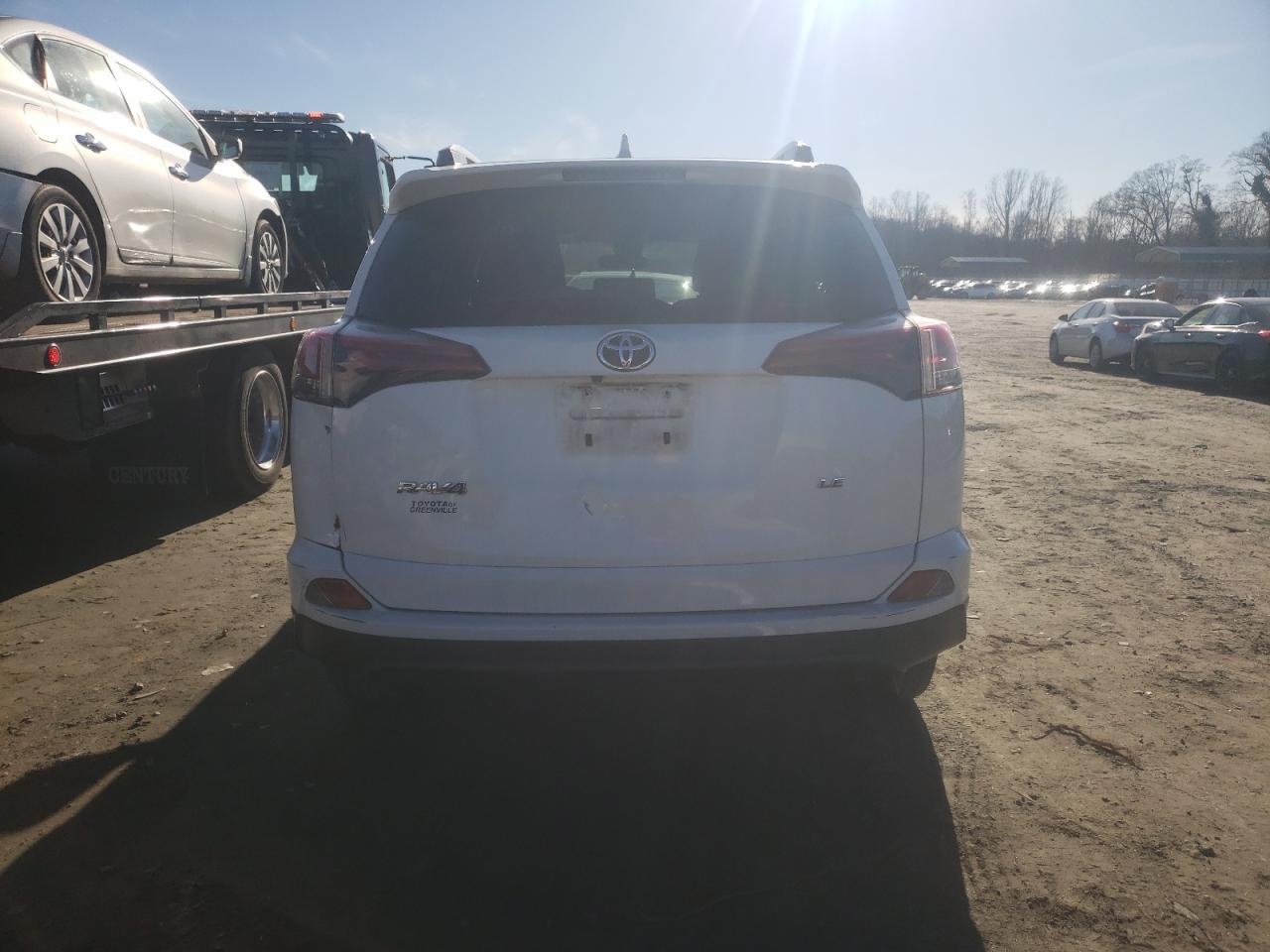 2018 TOYOTA RAV4 LE - Image 6