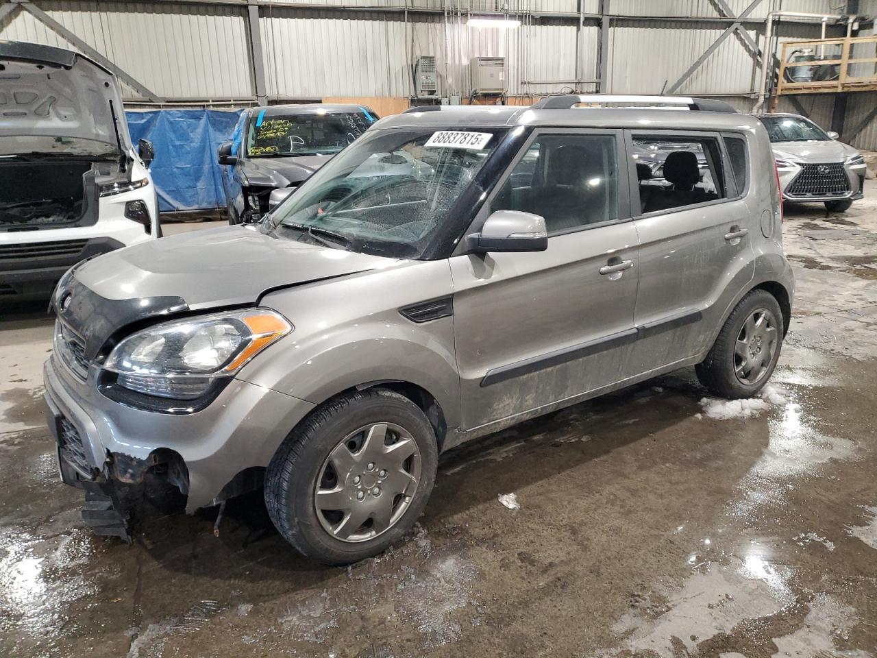 2013 KIA SOUL +