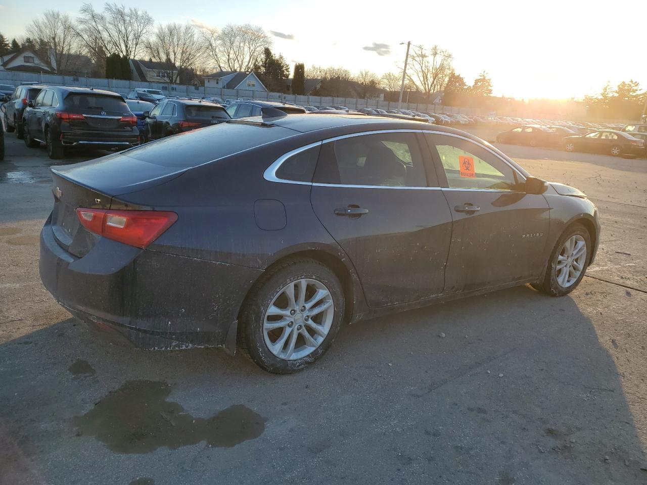 2017 CHEVROLET MALIBU LT - Image 3