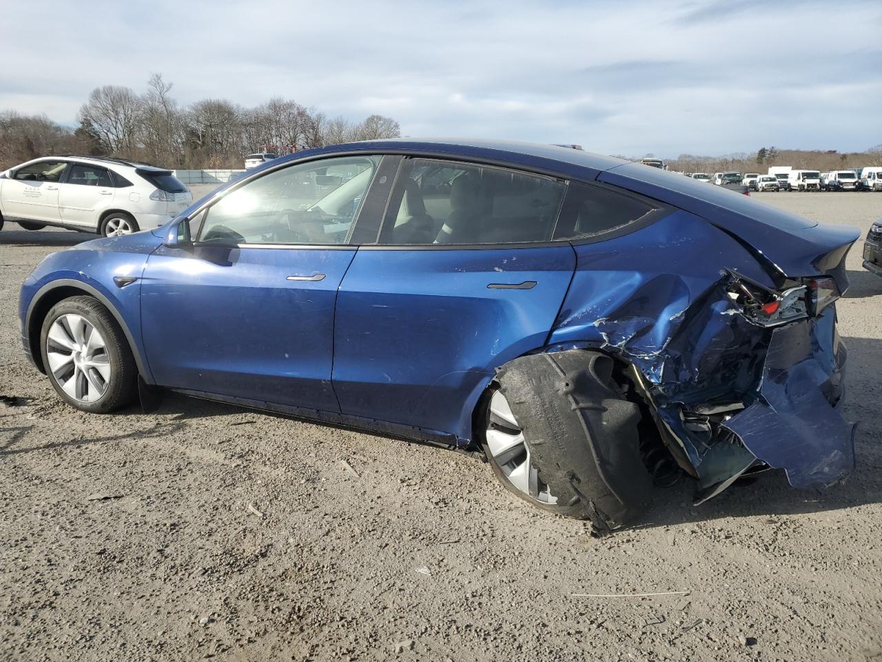 2024 TESLA MODEL Y - Image 2