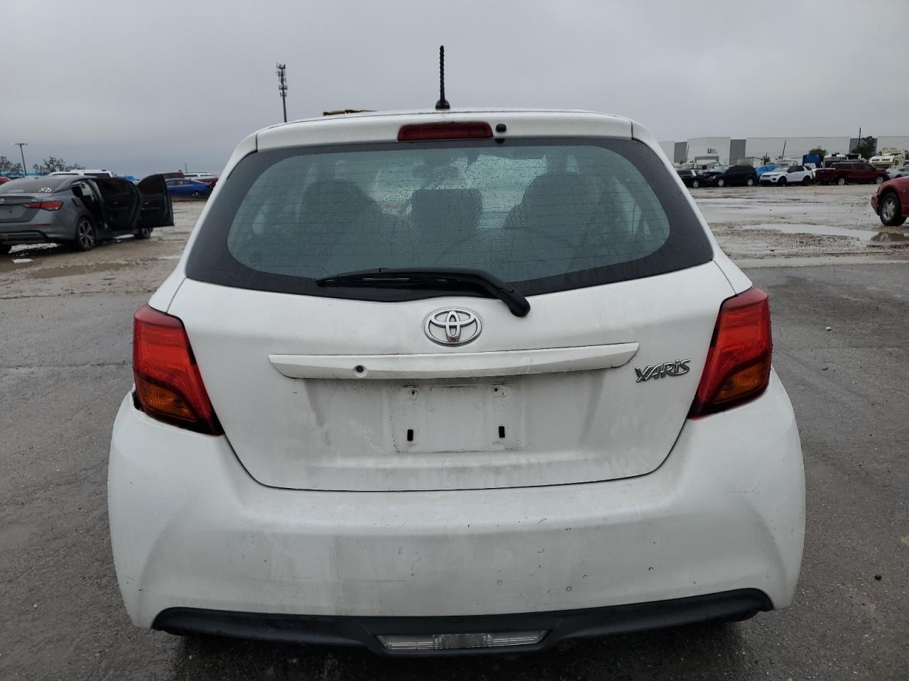 2017 TOYOTA YARIS L - Фото 6