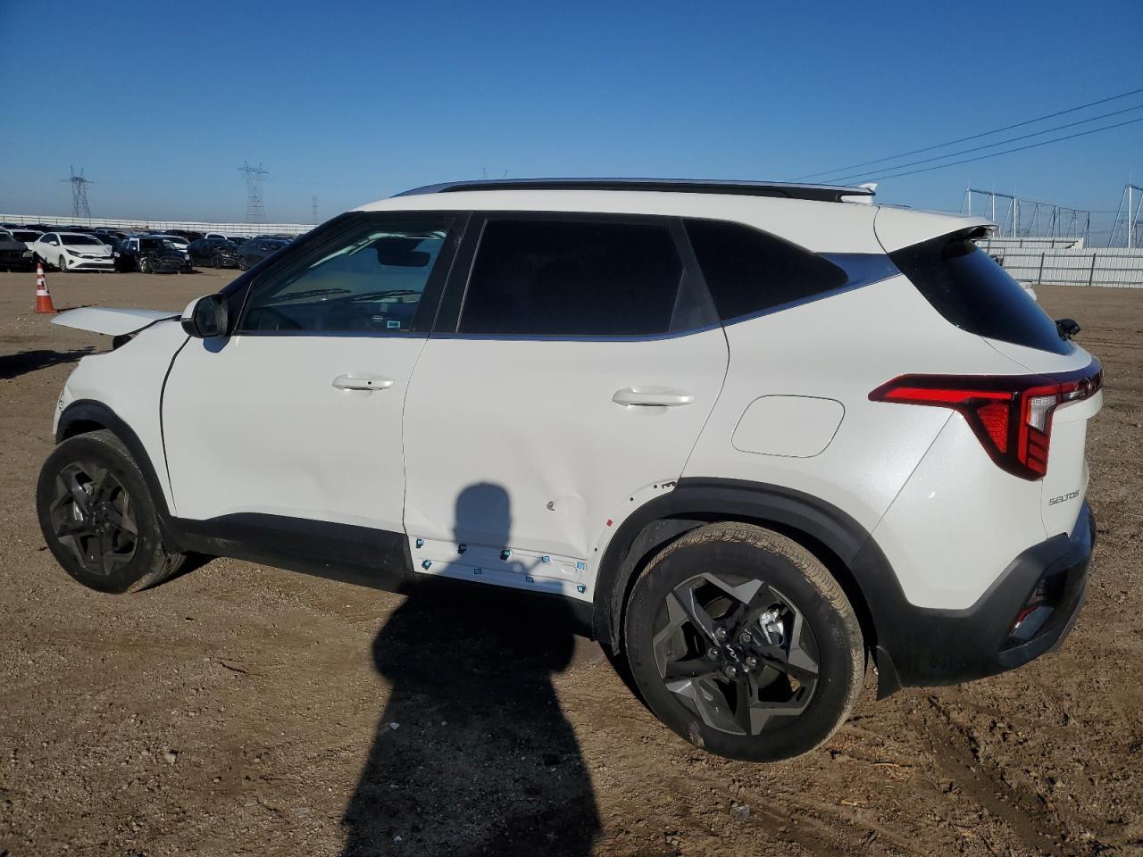 2024 KIA SELTOS EX - Image 2
