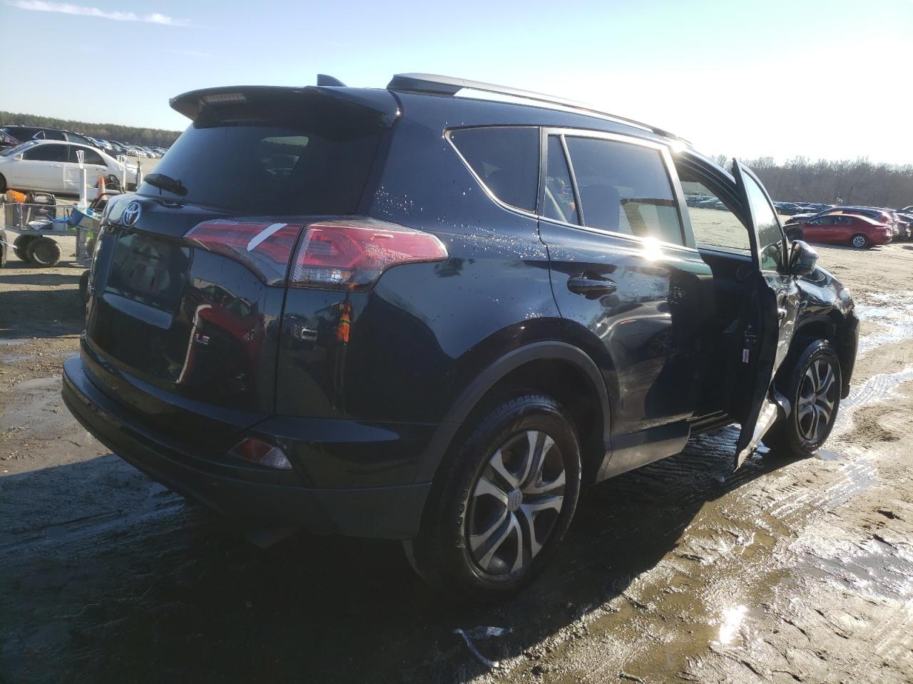 2018 TOYOTA RAV4 LE - Image 3