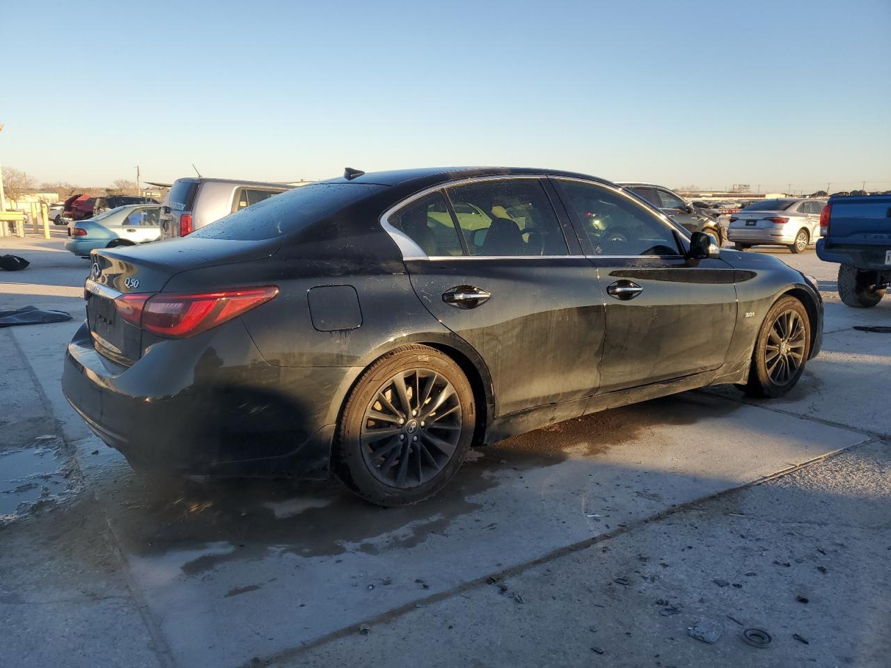 2019 INFINITI Q50 LUXE - Image 3