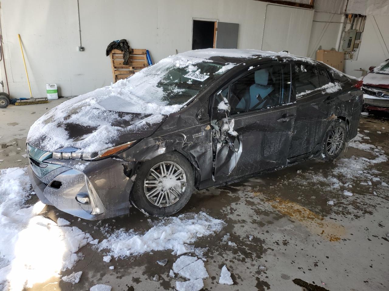 2018 TOYOTA PRIUS PRIM
