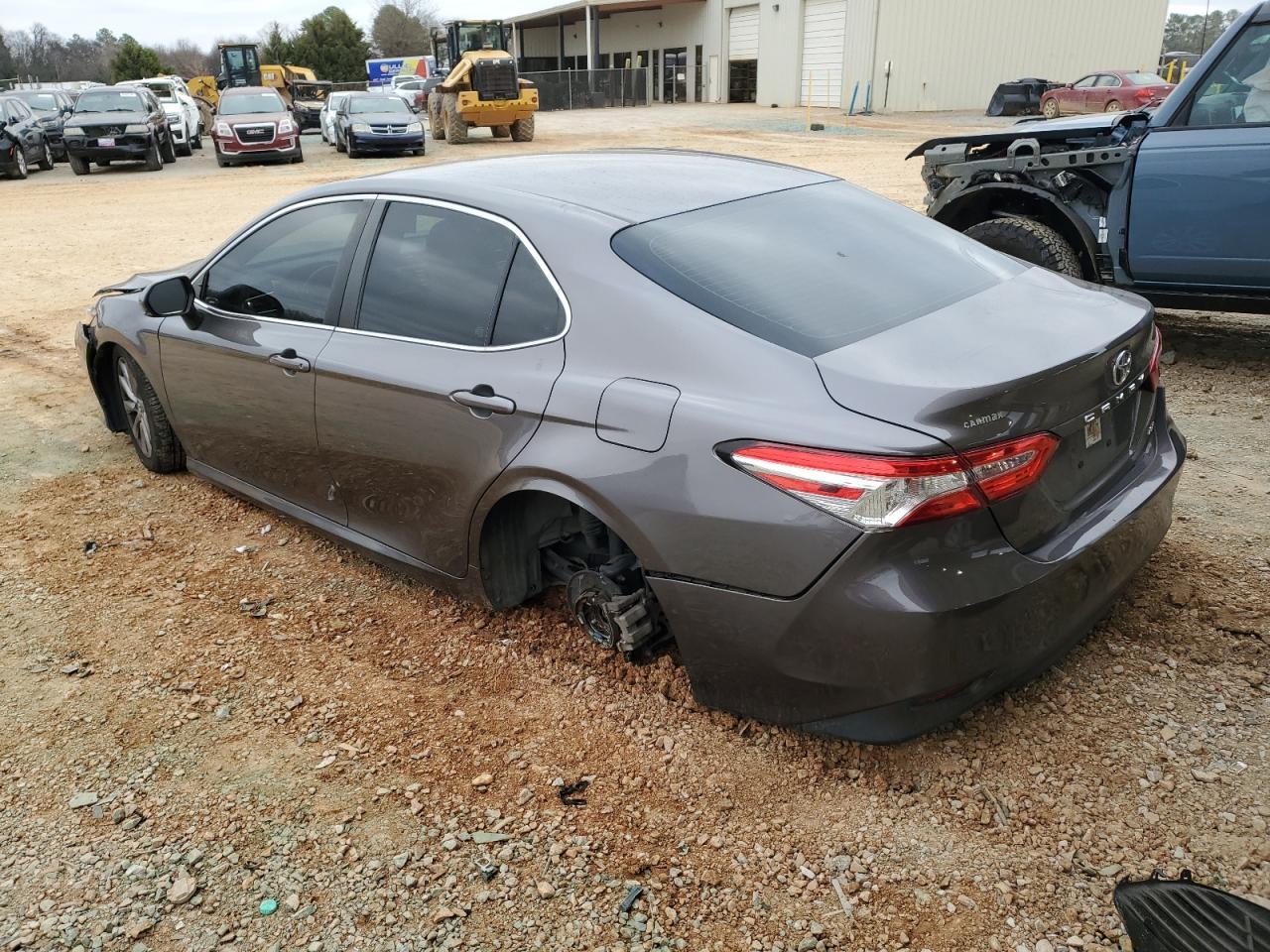 2018 TOYOTA CAMRY L - Фото 2