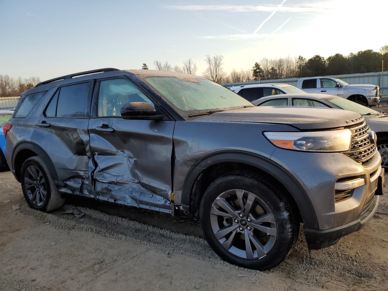 2022 FORD EXPLORER X - Image 4