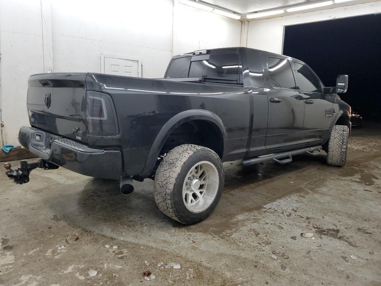 2018 RAM 2500 SLT - Image 3