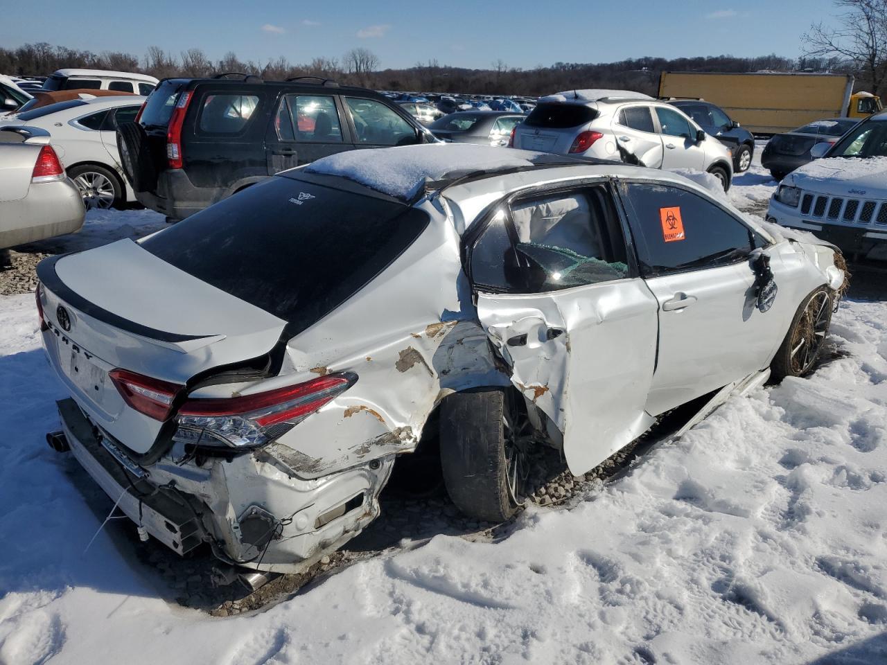 2018 TOYOTA CAMRY XSE - Фото 3