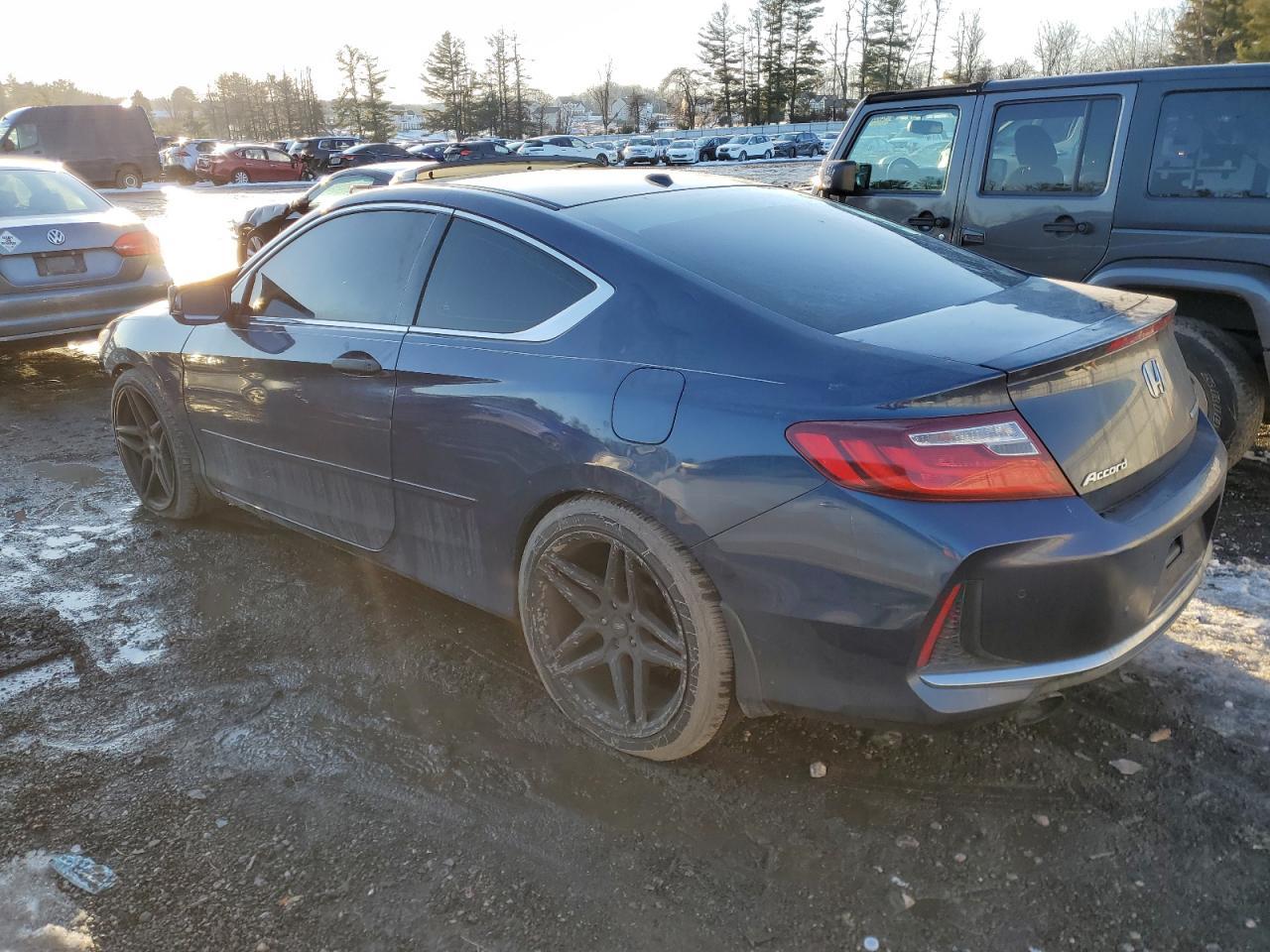 2016 HONDA ACCORD TOU - Фото 2