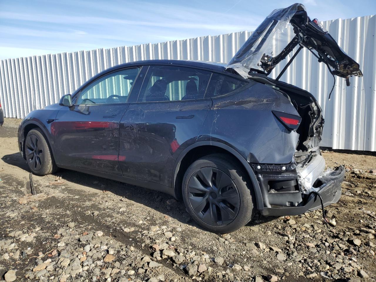 2025 TESLA MODEL Y - Image 2