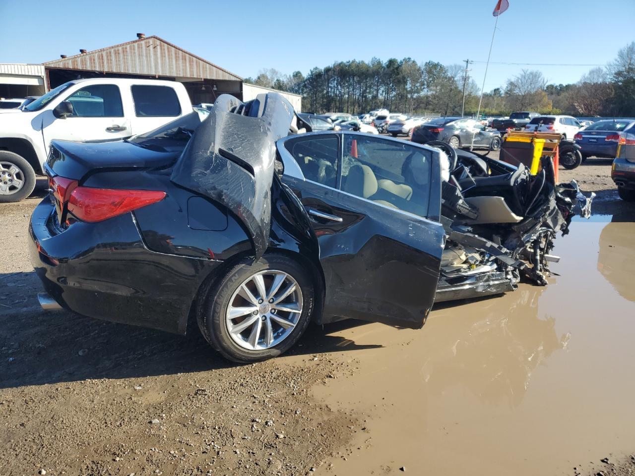 2016 INFINITI Q50 PREMIU - Фото 3