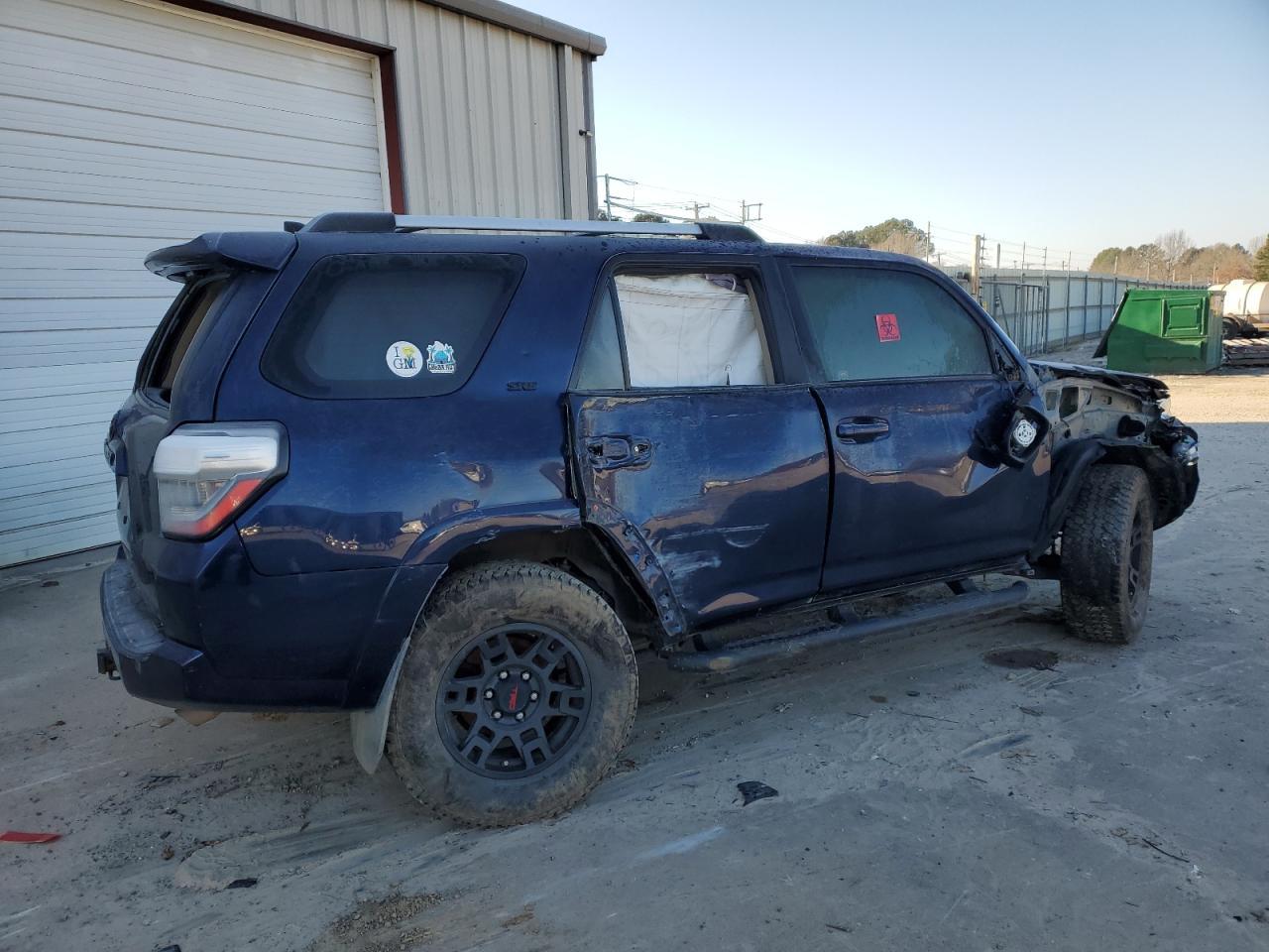 2020 TOYOTA 4RUNNER SR - Фото 3