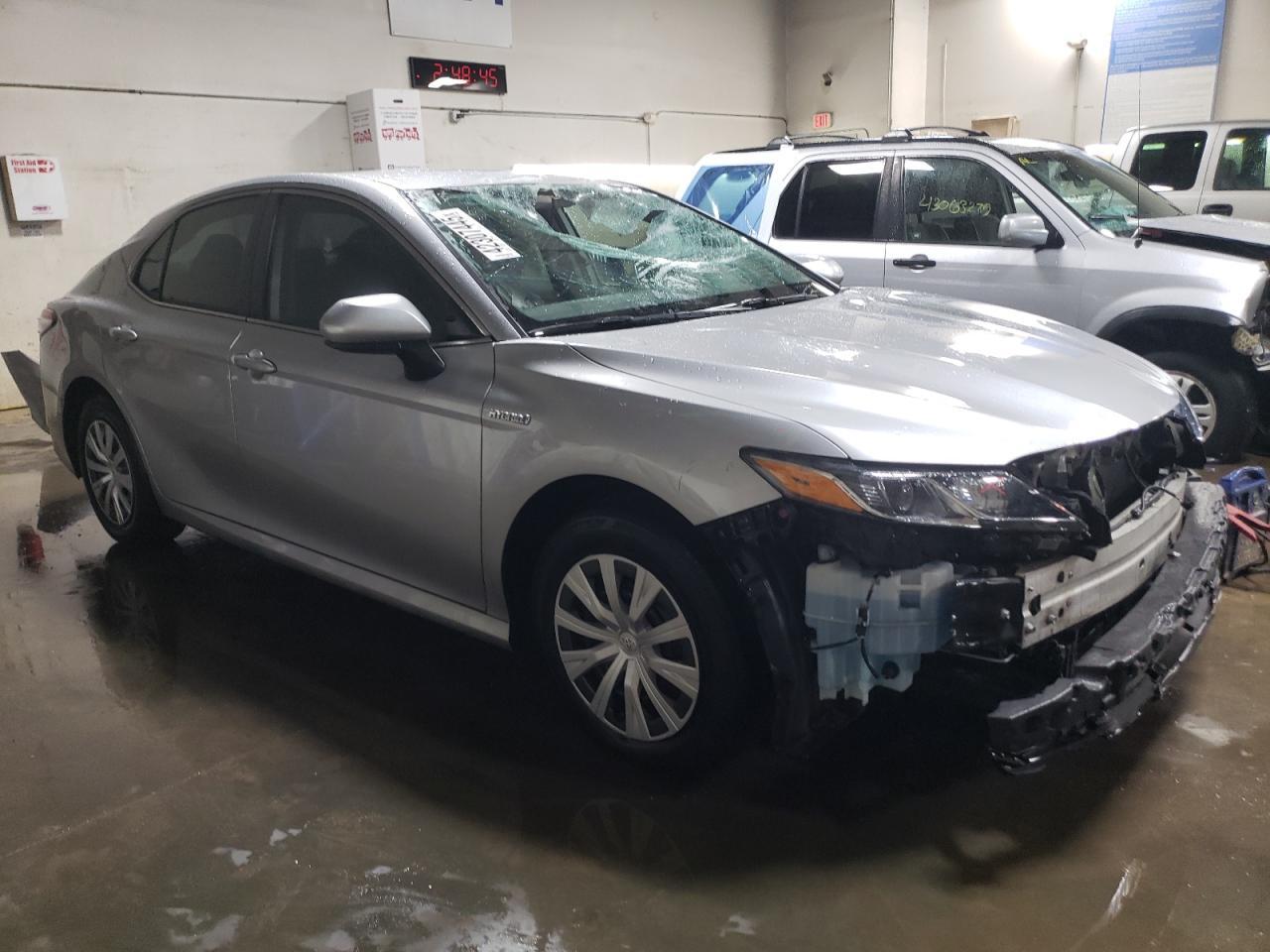 2020 TOYOTA CAMRY LE - Фото 4