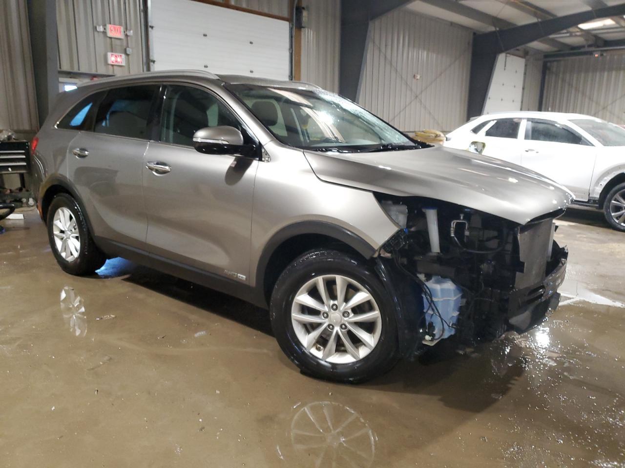 2016 KIA SORENTO LX - Image 4