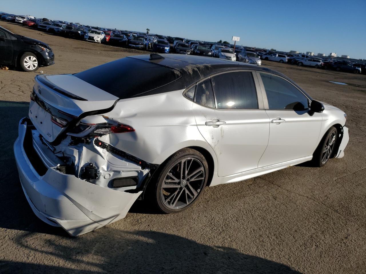 2025 TOYOTA CAMRY XSE - Фото 3