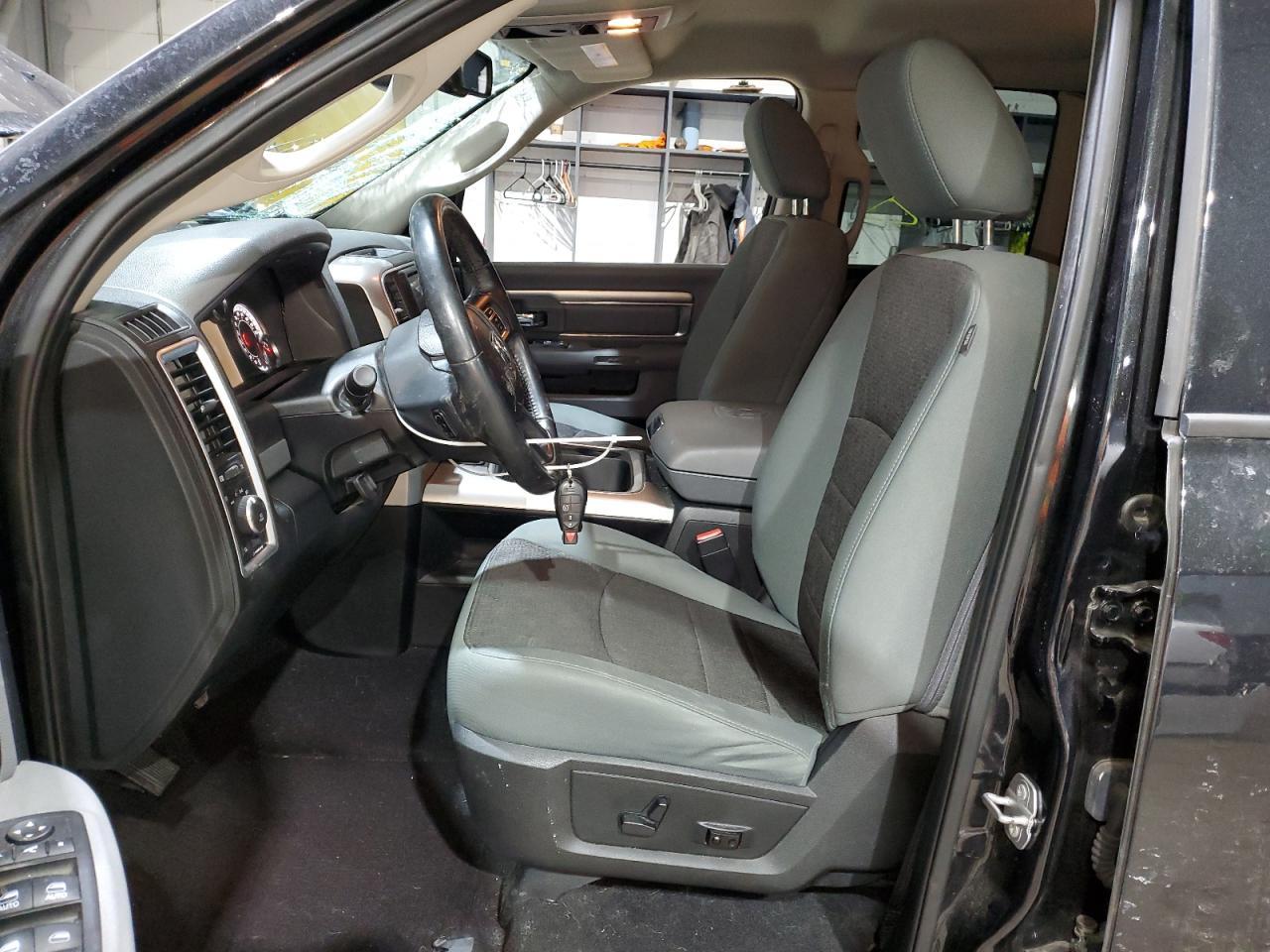 2017 RAM 1500 SLT - Image 7