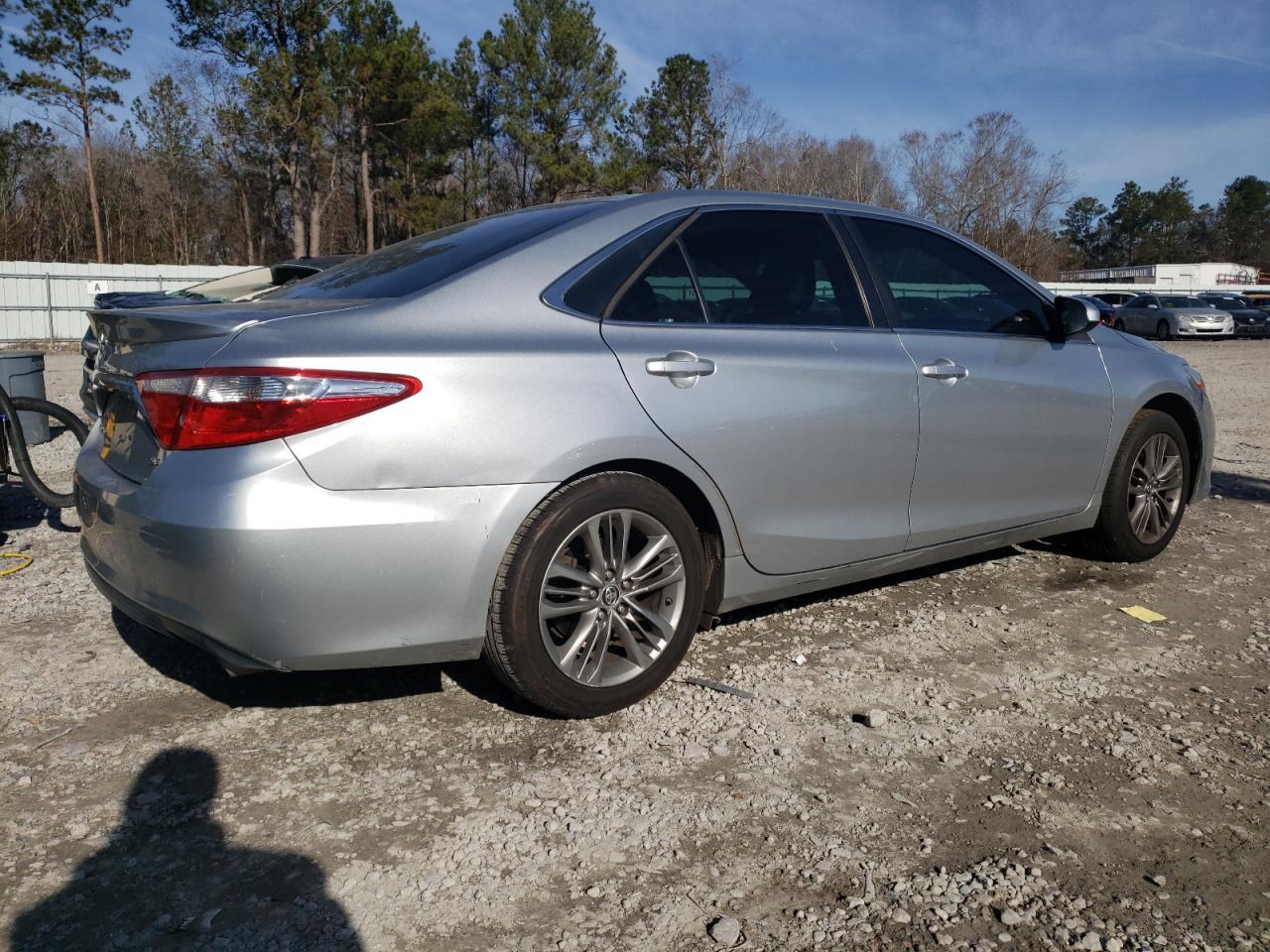 2015 TOYOTA CAMRY LE - Фото 3
