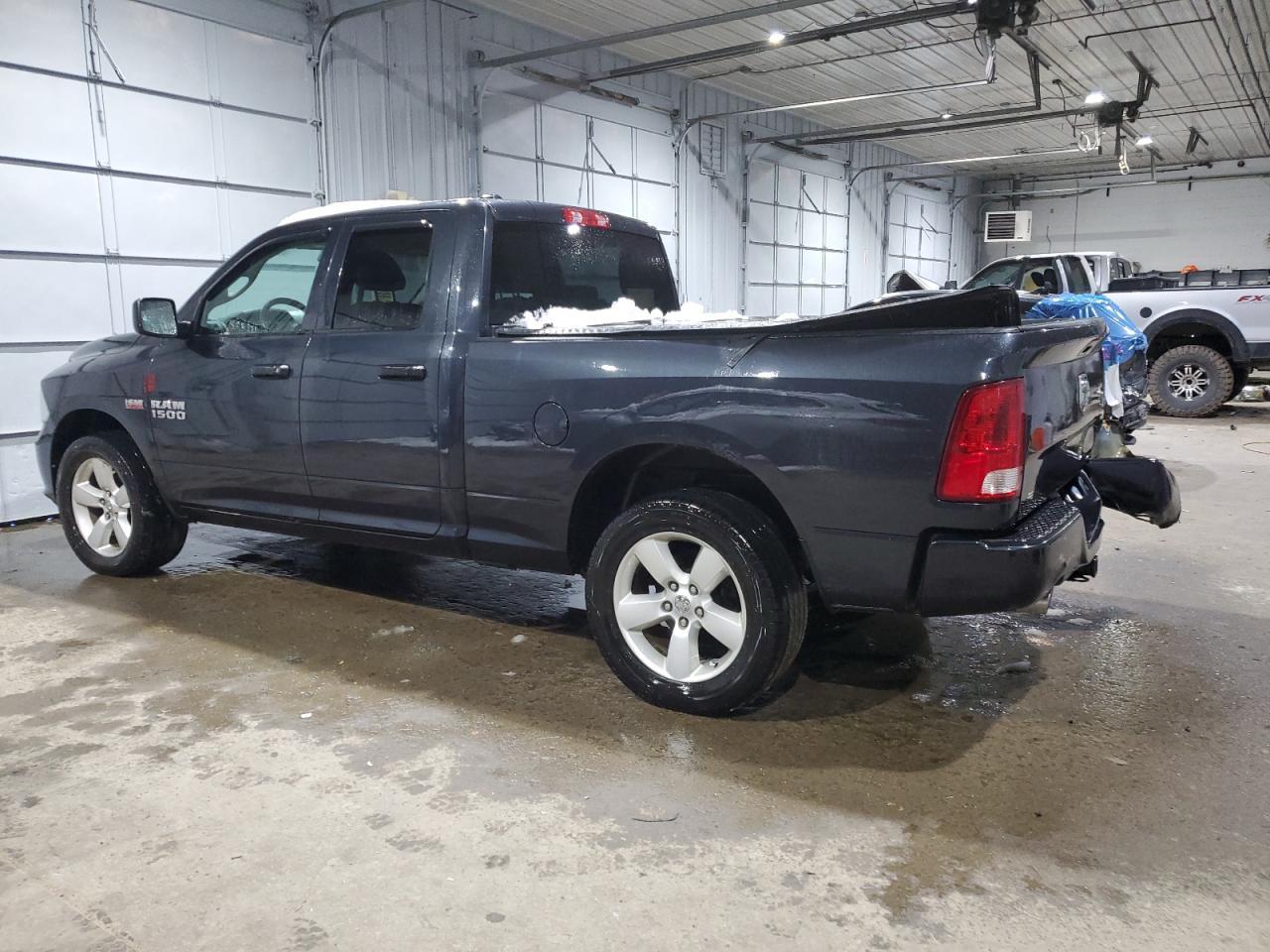 2014 RAM 1500 ST - Фото 2