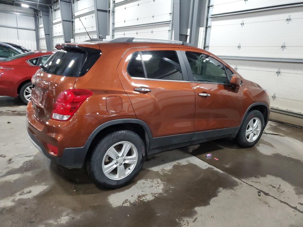 2019 CHEVROLET TRAX 1LT - Фото 3