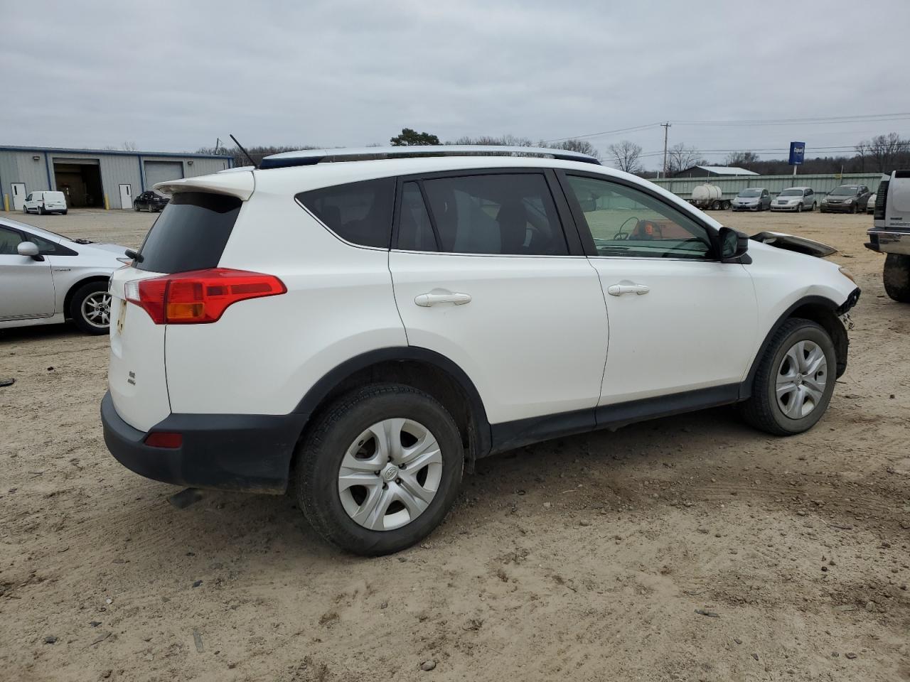 2015 TOYOTA RAV4 LE - Image 3